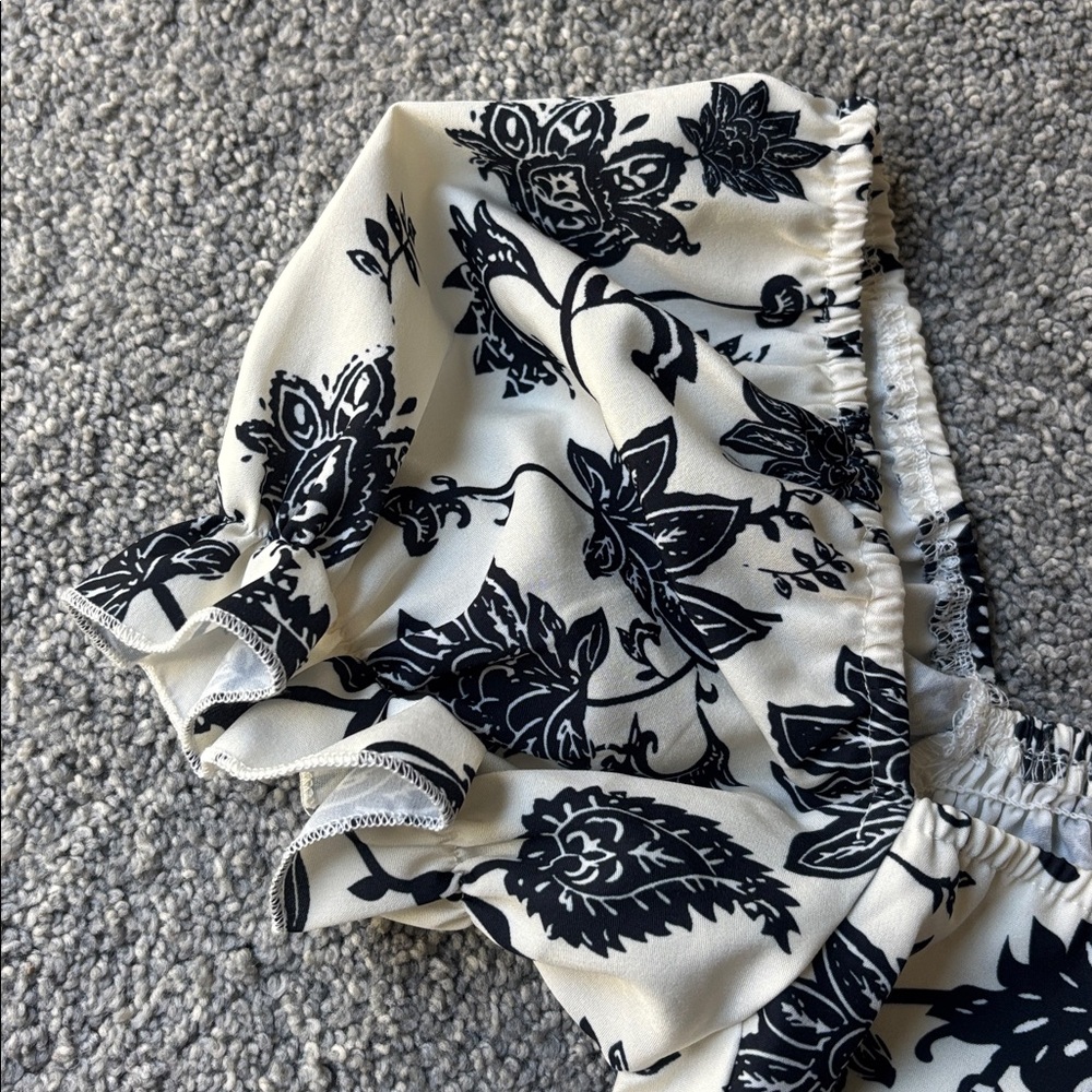 SHEIN Blouse - Picture 4 of 6
